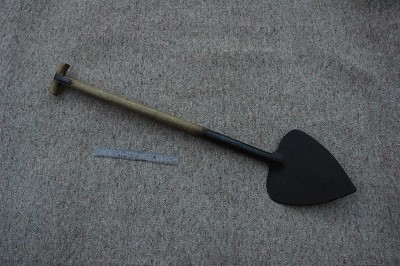 200. Ditching shovel