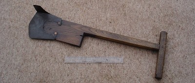 537. Peat cutting spade
