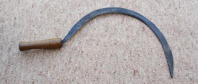 Dung harle and sickle (mistaken or perhaps no longer in collection?)