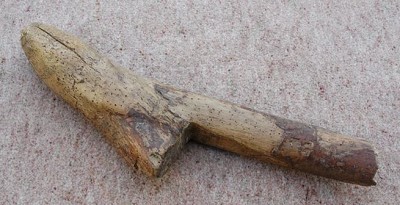 618. Wooden dibber