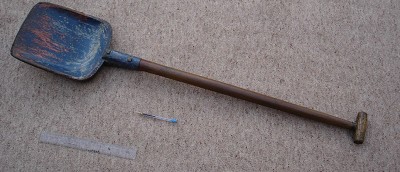 631. Wooden drainage shovel/scoop