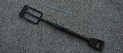 650. Clay spade