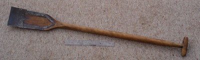 689. Drainage shovel